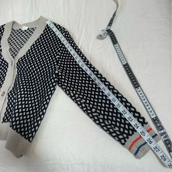 KULE Barton Cardigan in Navy Size Medium - Picture 11 of 11